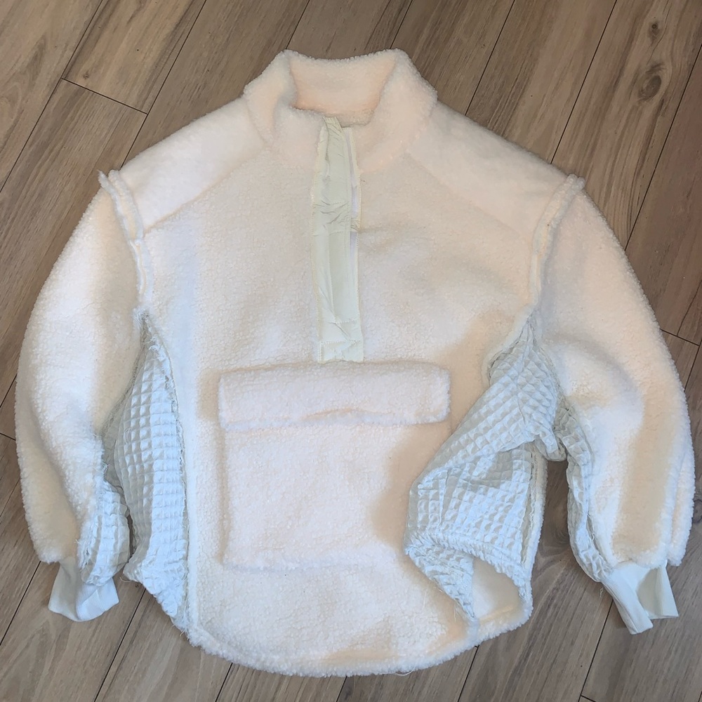 Urban Outfitters BDG coat sweater size small petite
